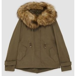 NWOT 🏷*** ZARA Khaki Faux Fur Hooded Short Parka